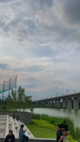 Tempat nyore yg vibes Jepang di cikarang 🍃#kulipabrikcikarang #fyp #viral #danaudeltamascikarang #woosh 