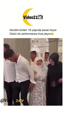 Keşfetten gelenler sayfamizi takip edin 😅😅 . , . #diyarbakır #amedspor💚❤️ #komikpaylasimlar #diyarbakırdüğünleri #yaşlınine 