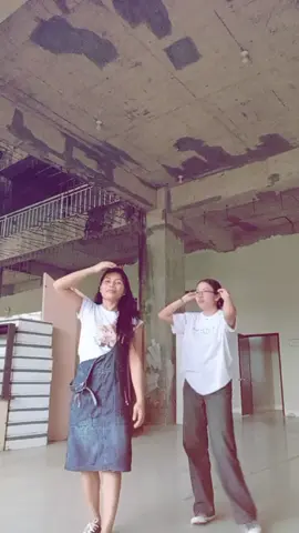 its been a yr napd since ning sayaw ta ani @seem_jay  #trend #fypppppppppppp #fyp #college #challenge 