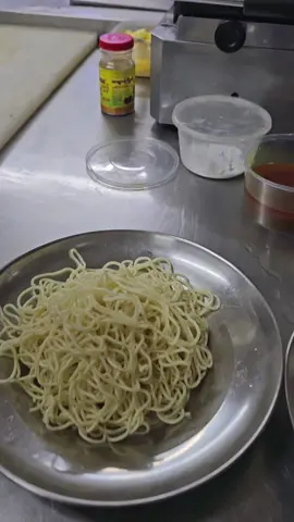 ပန်သေးခေါက်ဆွဲကြော်#foryou #fyp #chefsoe #viral 