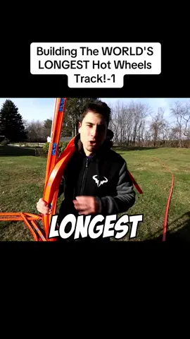 Building The WORLD'S LONGEST Hot Wheels Track!-1