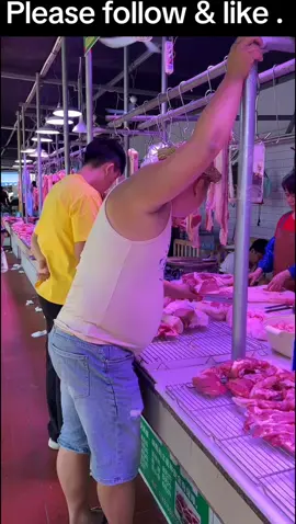 Is this what they call returning something to its rightful owner? It looks painful. #fyp #viral #foryoupage #foryou #funny 