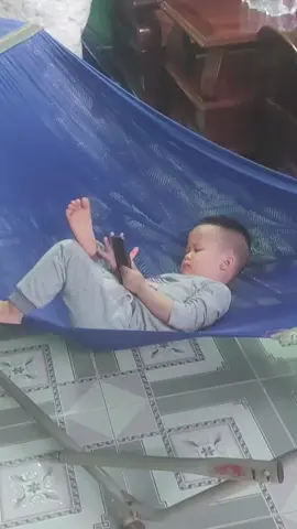 khi mẹ vắng nhà