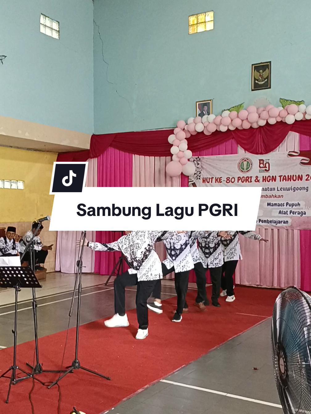 hiburan sekali packbapack ini  #hariguru #harigurunasional #hutpgri #smpn1leuwigoong 