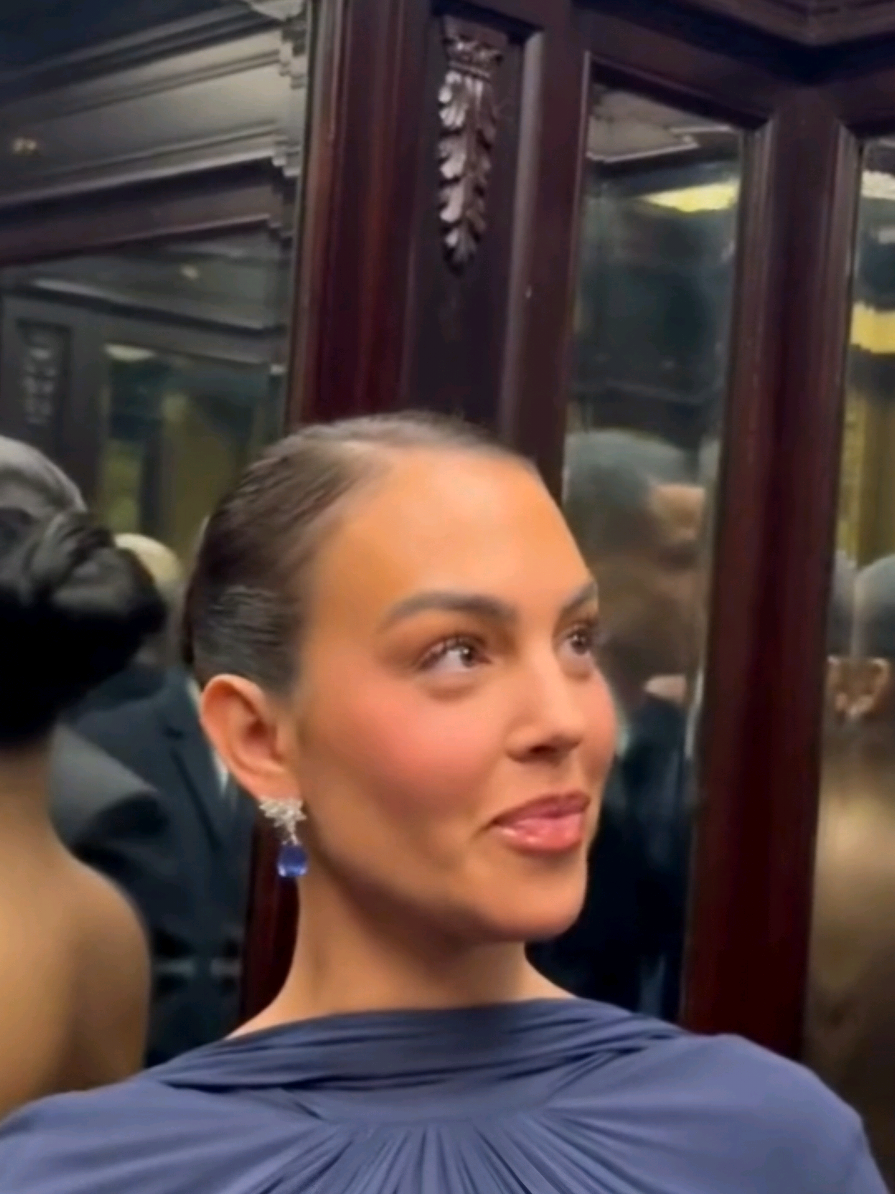 they are so cute i literally cant #georginarodriguez #cristiano #foryoupage #fyp 