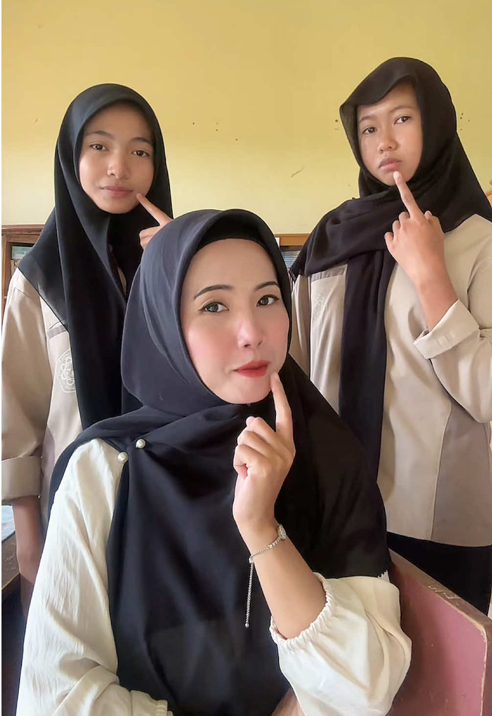 Lunassss yaah bestih dc nya @carikaaa @laaa?  #fyp #masukberanda  #lampungtiktok #lampungpride #doradora 