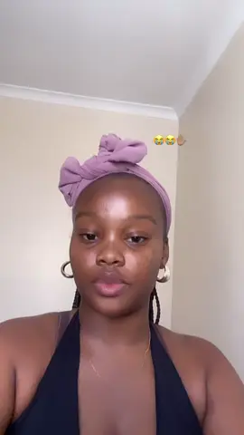 sana what kind of sign language is this 😭😭✋🏽#viraltiktok #fyp 