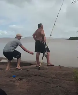 Isso é hilário!😂😂#pesca #pescaria #tiktokviral 
