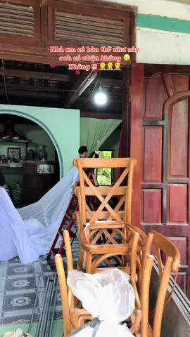 Nhà em có bàn thờ như này anh có nhận khôngg??   Không!!  không được từ chối khách 😅😅 #wedding #decorgiatien #xuhuong #decordanang #trending 