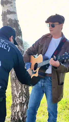WHO wants to see his version?😁Gabrieles face in the end😂🫣 #brothers #esteriorebrothers #countryroads #singing #sing   