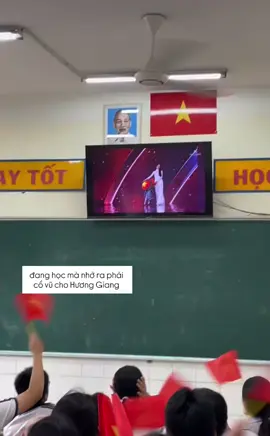 NÓ ĐÃ QUÁ ĐI x HƯƠNG GIANG 🇻🇳🥰 !!#missuniversevietnam #huonggiang #nationalcustume #missuniverse #xuhuong 