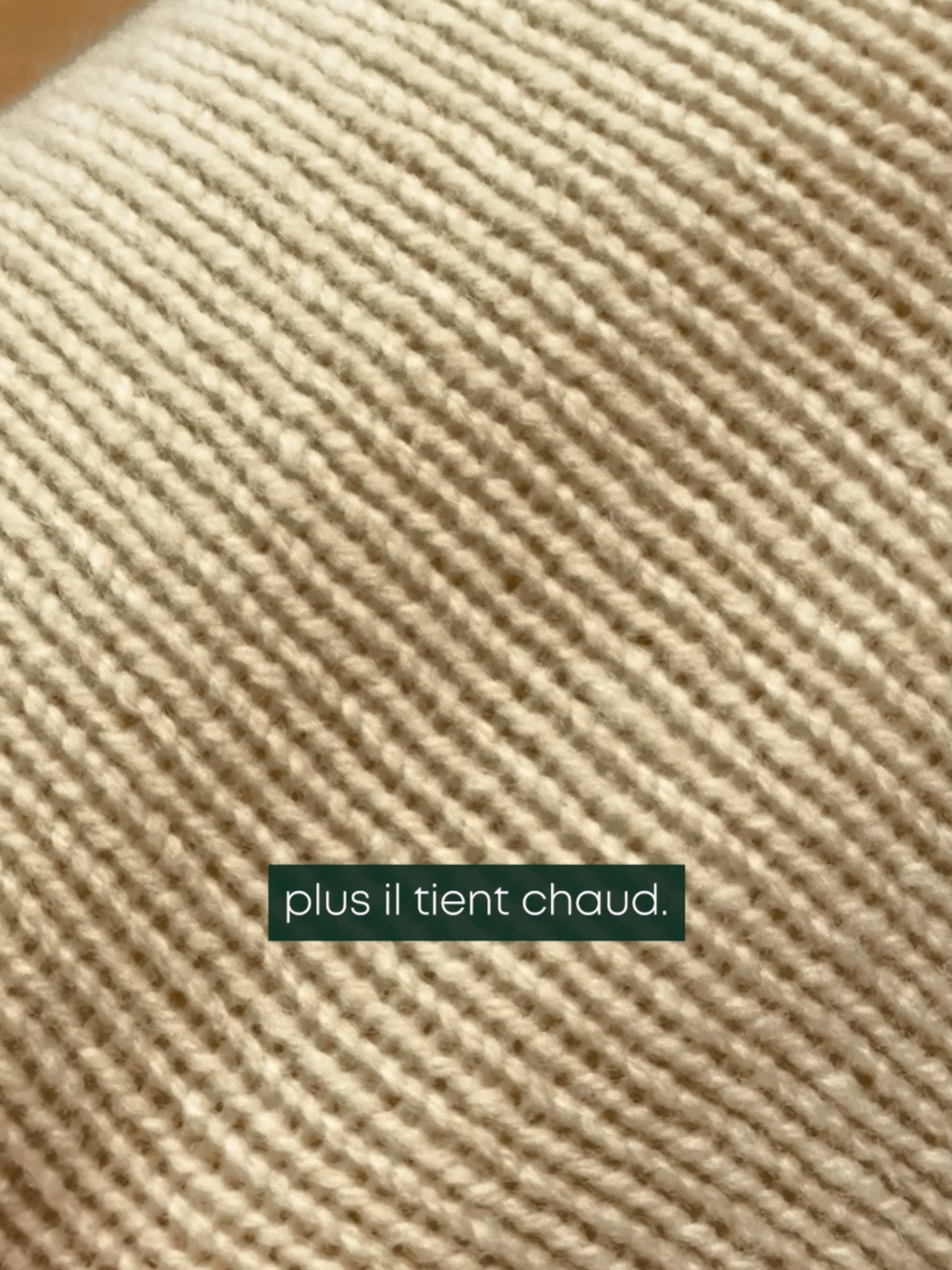 Froid dehors ? C’est le moment parfait pour trouver le pull homme qui vous tiendra chaud… avec style. ❄️ Découvrez la collection de pulls pour homme Bexley, pensée pour allier chaleur, confort et élégance. Du pull col zippé au pull col rond en passant par le col camionneur, chaque modèle est confectionné en laine de qualité pour un tombé parfait et une isolation naturelle. Que vous cherchiez un pull chaud homme pour l’hiver, une pièce chic pour le bureau ou un look décontracté pour le week-end, nos pulls en laine Bexley s’adaptent à toutes les saisons et à tous les styles. 👉 N’hésitez pas à nous suivre pour plus de conseils style et inspirations Bexley pour hommes. #pullhomme #modehomme #pullenlaine#hiver#Bexley