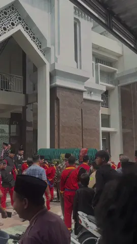 khusnul khotima abah                         pendiri TAPAK SUCI LAMONGAN-                               DRS. K.H AHMAD KASUWI THORIF, M.A, P.BR                               #tapaksuci #ipsi #pencaksilat #lamongan #fyp  