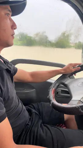 Thương qá miền trung ơi 😒😒