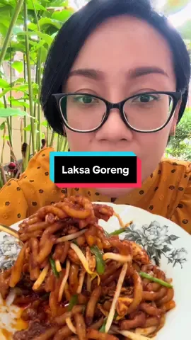 Harini cuaca kat luaq xcantik..mandom. Tapi pekena laksa goreng memang jadi….😆