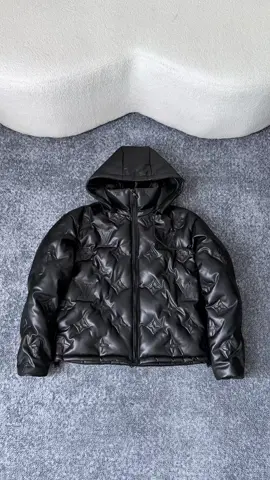 Black leather jacket for winet🖤#winterfashion #fashiontiktok #fyp #luxurylife #lv 