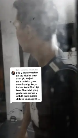 Membalas @ayi.salsabila  memberanikan diri buka pintu walaupun tangan sampe gemeteran. besarin volume gaiss karna ada suara yang tertangkap.. #horor #ceritahoror #hororstory #fyp #jumpscare 