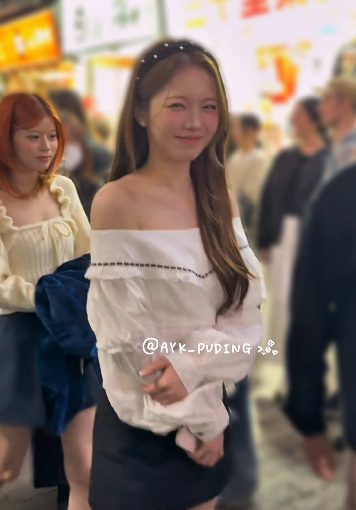 【女神降臨】渋谷に行ったらNiziUに遭遇😭🌈　目の前のアヤカが美しすぎた👼🏻🤍🤍 #NiziU #AYAKA #にゅーえも #NiziU_NewEmotion #fancam @NiziU 