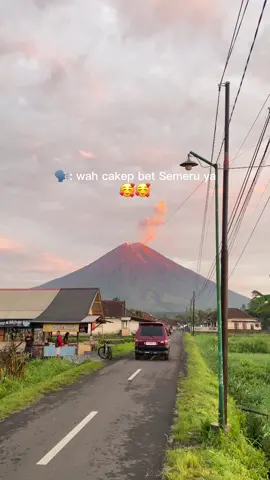 ☠️☠️ #gunung #semerulumajang #erupsi #padahariini #CapCut 