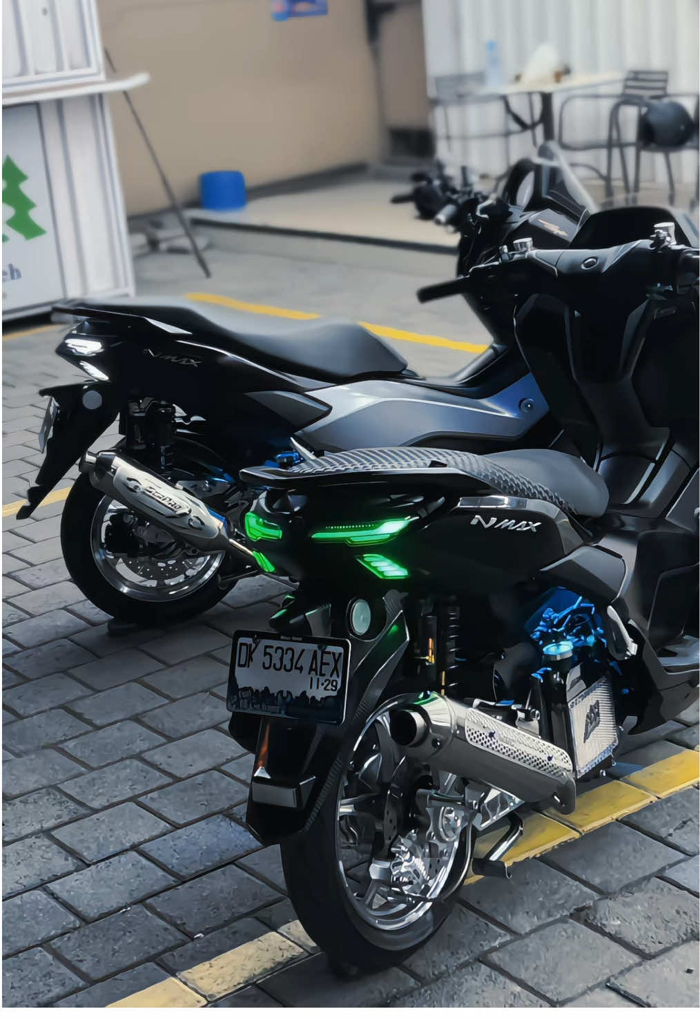 Duo turbo izin tampil wii 🤩 @MAXYBILITY #nmaxturbo #nmaxganteng #xyzbcafypシ #nmax155 #nmaxmodifikasi 