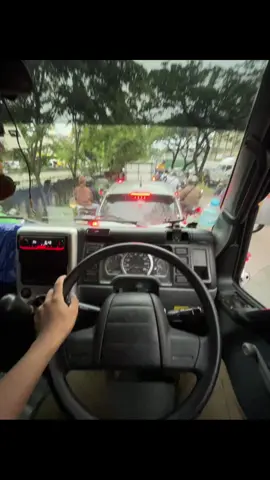 sedia aku sebelum hujan #trukboxindonesia🇮🇩😊 #trukboxindonesia🇮🇩🚛😊 #trukmaniaindonesia #pyfツviral_❤ #idgitaf 