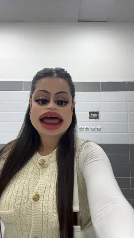 Hawtfi day 4 #سفيان_بوعيط #شعب_الصيني_ماله_حل😂😂 #algerie🇩🇿 #algerienne 