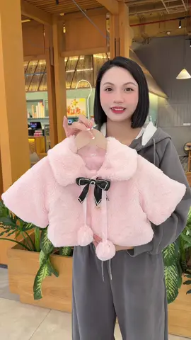 Quần Áo Mùa Đông Cho Em Bé Cổ búp bê cưng xiur #megiangcogu #quanaotreem #aokhoacchobe #aothudongchobe #aoxinhchobe 