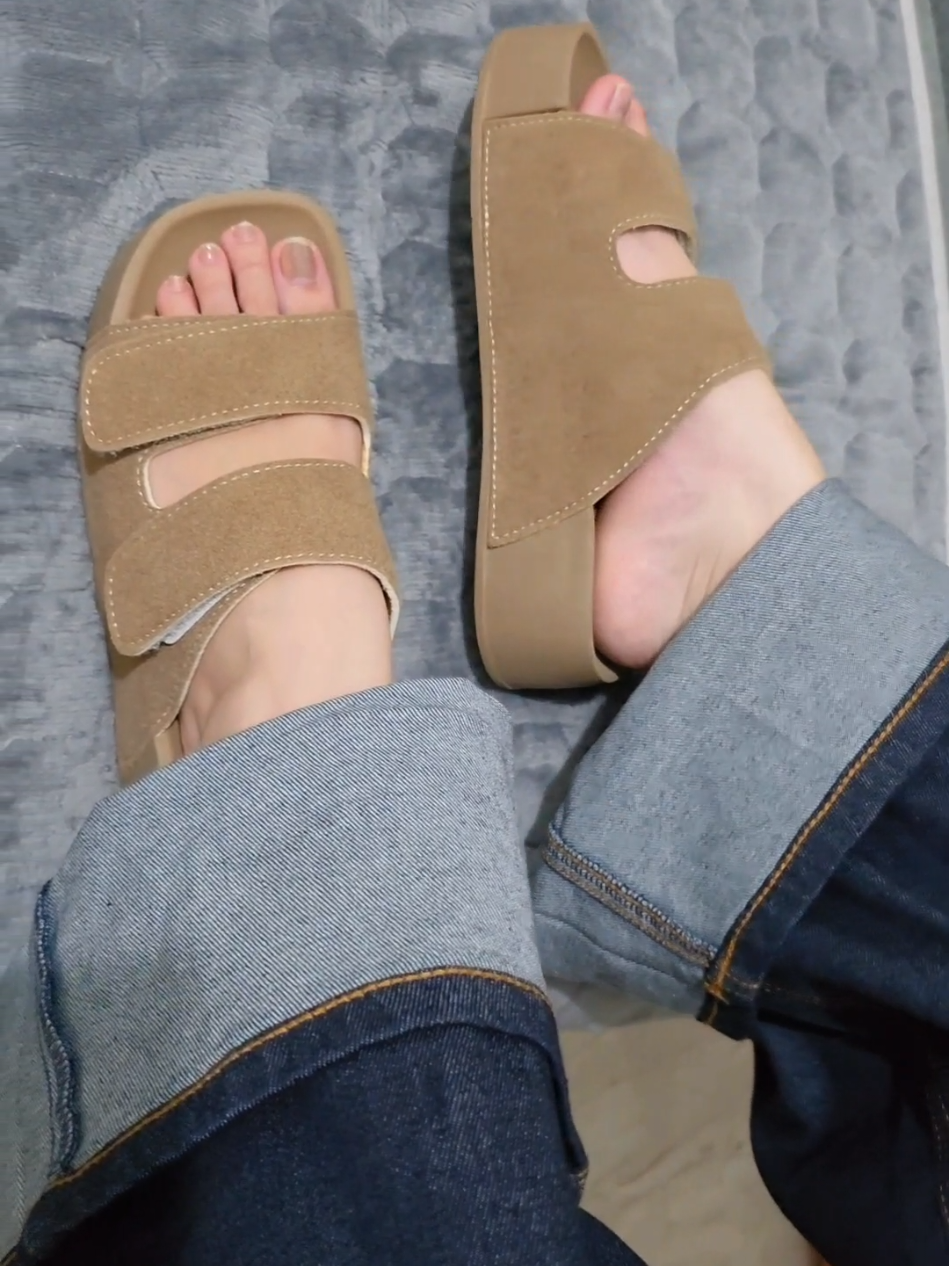 sandals ng mga rich tita 😭🥹 #sandals #sandalsforwomen #womensandals #trendingsandals #fypage 