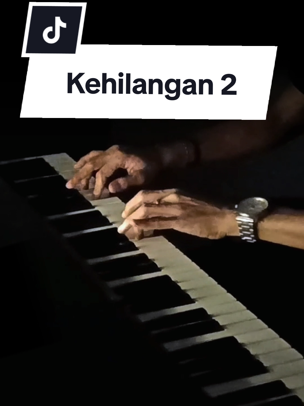 Ditengah ributnya dunia ini Semoga dia menjadi versi dari kata rumah , meskipun telah tiada 💟 Tabah lah . . . ! #kehilangan 