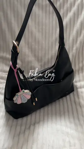 Replying to @⋆˚࿔_shrly 𝜗𝜚˚⋆ it’s finally out! Another classy & spacious bag from @MOSSDOOM PH 😍✨🖤 #fabiabag #mossdoombag #womensbag #shoulderbag #bagrecos