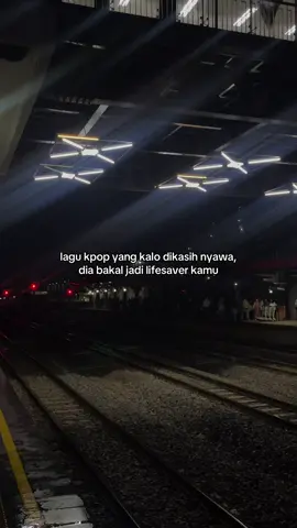 udah gak ada yang bisa mengalahkan lagu ini sebagai tahta lagu paling tinggi yang kalo lu denger, serasa dikasih puk puk satu dunia. 😭❤️‍🩹 #galaubrutal🥀 #kpopsong #trendingsong #leehi #leehibreathe 
