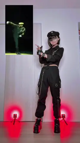 足上げ、自分自信あります。#中国軍隊ダンス 