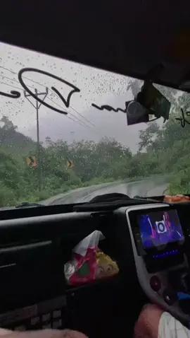 setidaknya sebelum aku menyerah, aku pernah membuktikan betapa tulusnya cintaku padamu, dan ternyata kamu buta dalam hal itu