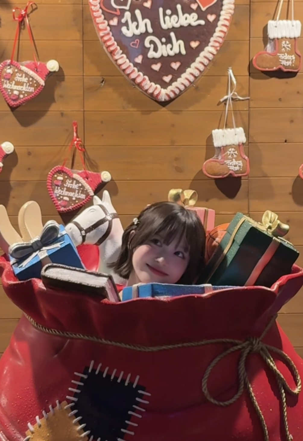 プレゼントで嬉しかったものはー？#onefive #onefive_SOYO #クリスマス #スカイツリー #プレゼント 