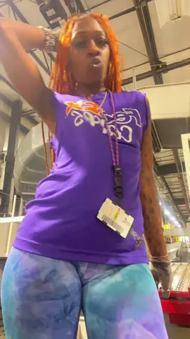 FedEx baddie 
