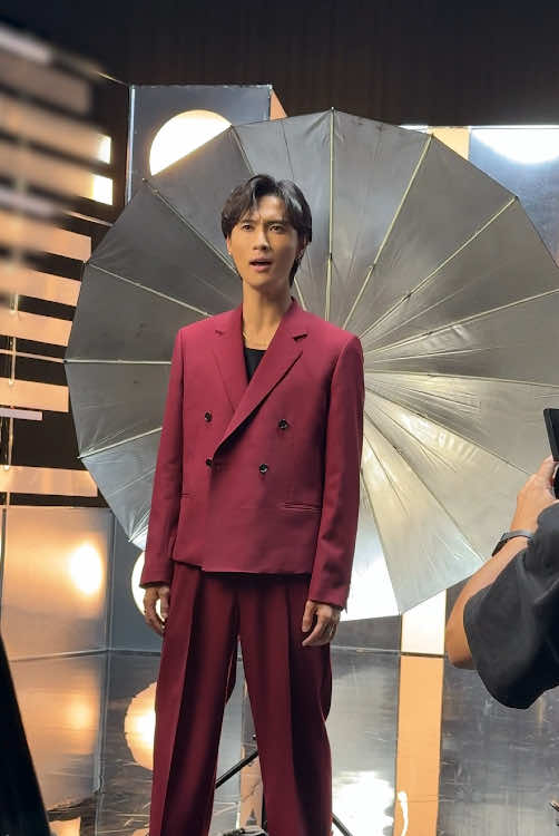 【#橋本良亮】 MVオフショット📹 9thAL『CRAZY ROMANTIC!』OUT NOW‼️ #ABCZ #CRAZYROMANTIC #ABCZ_NOMOREYOU