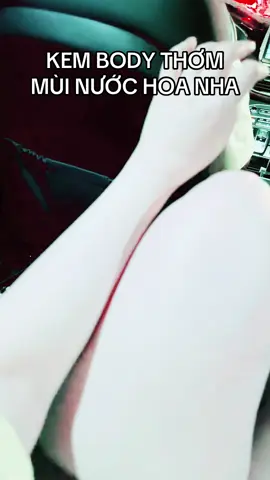 Kem body nhẹ – mịn – dễ thấm, dưỡng cho da trông sáng và đều màu hơn. #TiecDealXinh #SuperBrandFestival #nuochoa #kembody 