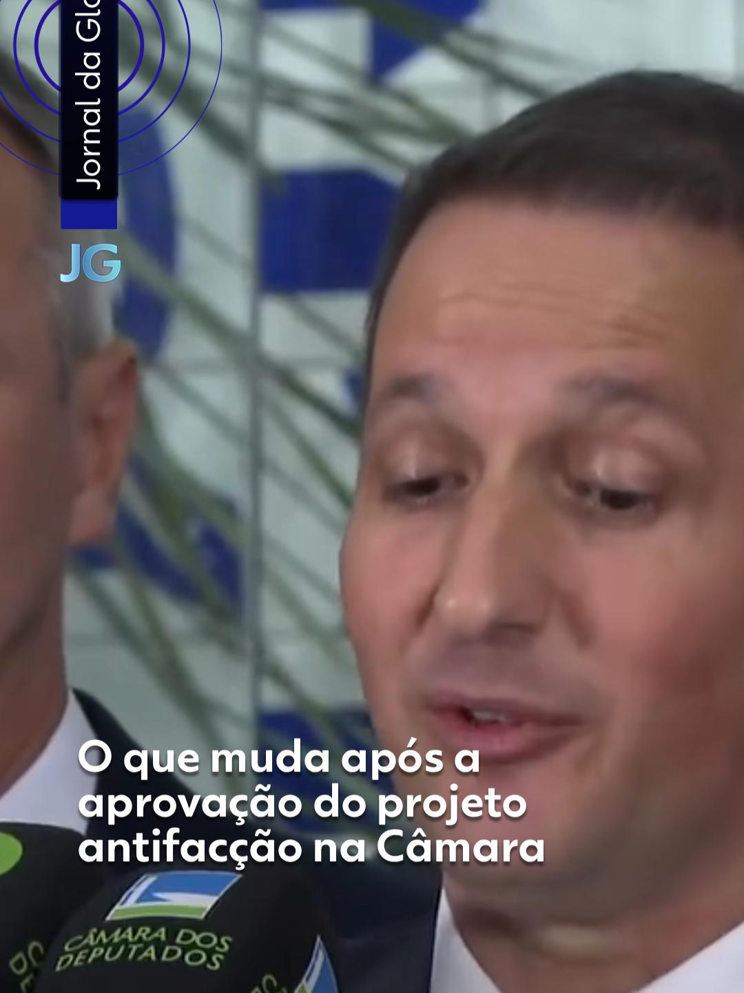 Depois de seis versões | Por 370 votos a 110, deputados aprovaram o texto que endurece penas e cria novos crimes. A matéria agora vai ao Senado. Depois de muitas idas e vindas, o texto final não agradou à oposição — e muito menos o governo, que não conseguiu emplacar mudanças e saiu derrotado. #g1 #tiktoknotícias #plantifacção #câmara #derrite