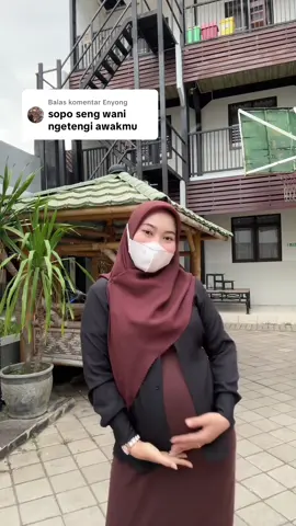 Membalas @Enyong pehh yo bojoku toww #gurusenibudaya #gurusenitari 