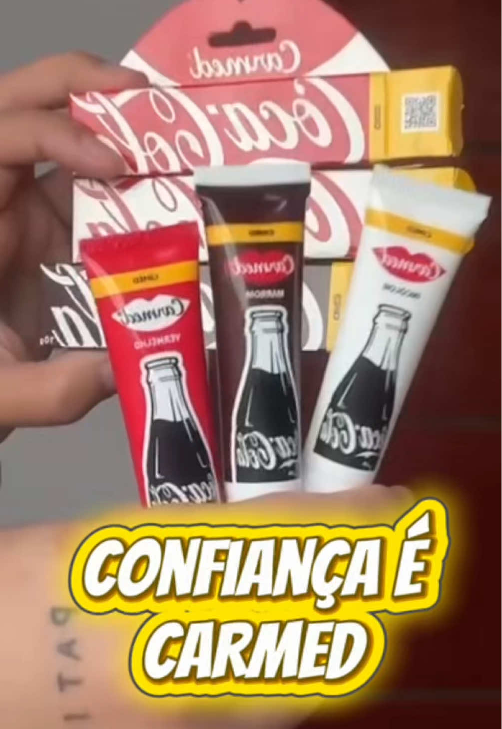 Protetor Labial Carmed Coca Cola 10g Digite “EU QUERO” que te envio o link! 😉 ##carmed##cocacola##labios##gloss##achadinhos
