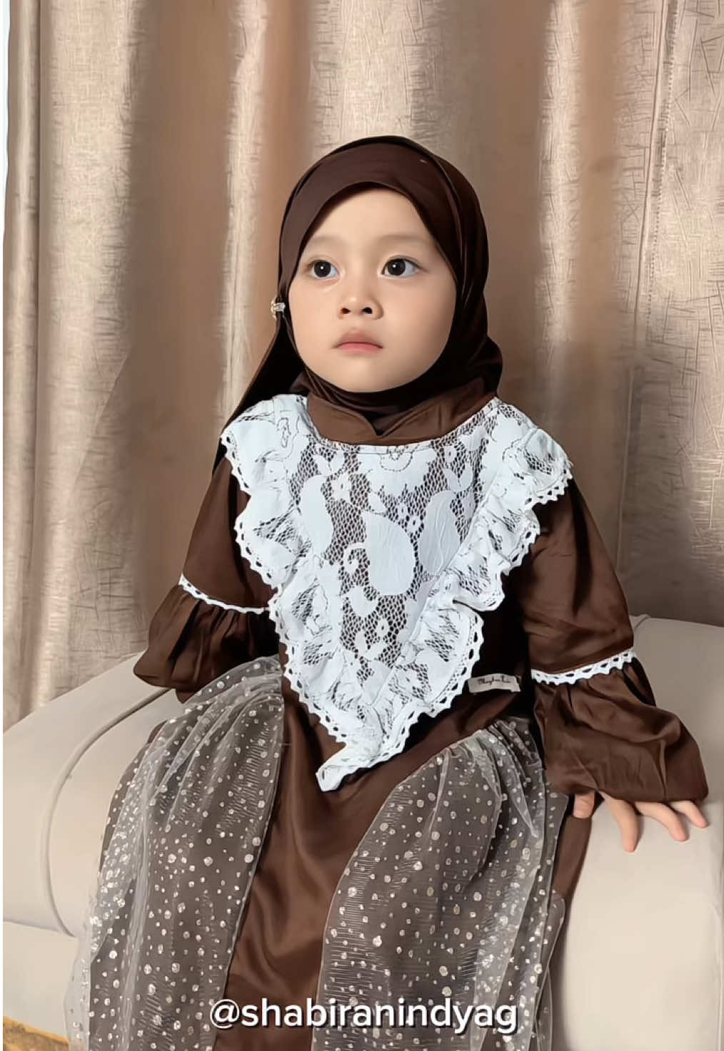 gamis anak elegan yang cocok buat semua momen😍  yuk samaan banyak pilihan warna cantik. gamis dari @BAJUANAKKANAYA 💗 #gamisanak #gamisanak2026 #bajulebaran2026 #gamiselegan #abayaanak 