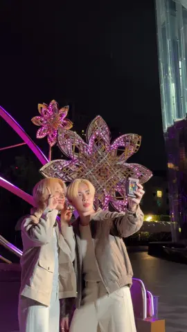 งู้ยย ใครอยากได้ภาพนี้ยกมือหน่อยยย ​ZNN BKK ILLU AT ICONSIAM​ #ZeeNuNewxICONSIAM​ #ICONSIAM ​ #ZeeNunew​ #ICONSIAMBangkokIllumination2025 ​ #ICONSIAMJoyconicDestination