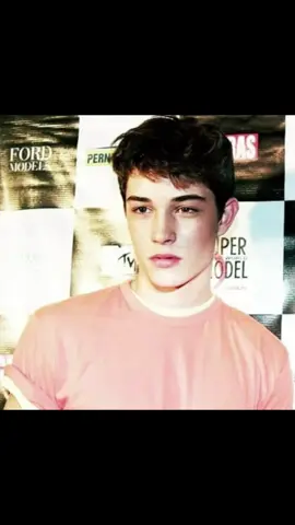 king and queen of wattpad  #chicolachowski #barbarapalvin  #models #facecard #insanefacecard 