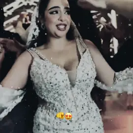 علي البست بترقص بطايه💃🫵😍👸🏻. اوه اوه اوه . . . . . . . . .#تصميم_فيديوهات🎶🎤🎬 #greenscreen #تصميمي❤️ #الرتش_فى_زمه_الله💔 #حلات_واتس 