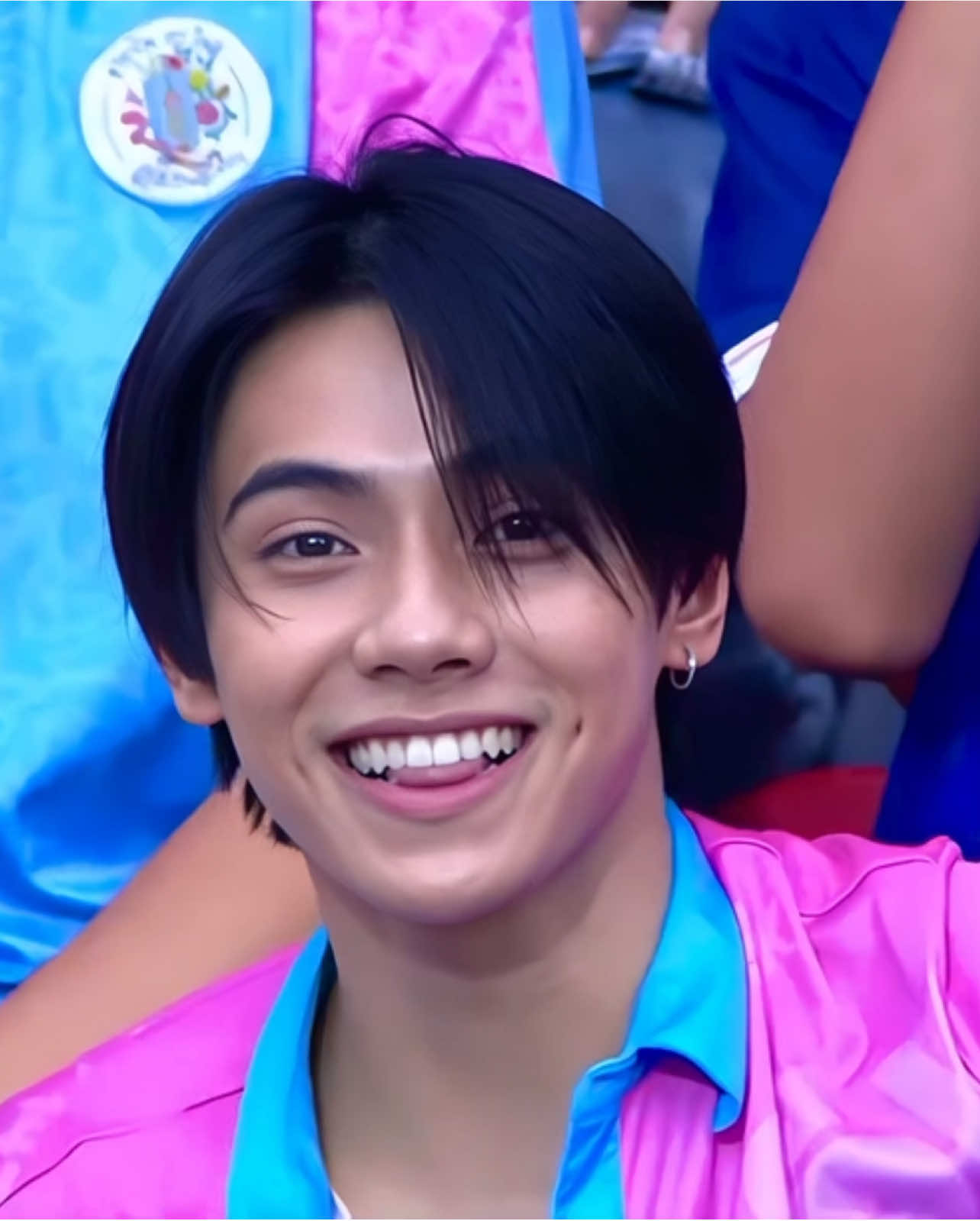 สุดหล่อบอกต่อ #จตุรมิตร31 จะไม่มีภีมวสุข้างสนามได้ไง 🩷🩵 #PEEMWASU @PEEMWASU  #BUSbecauseofyouishine 