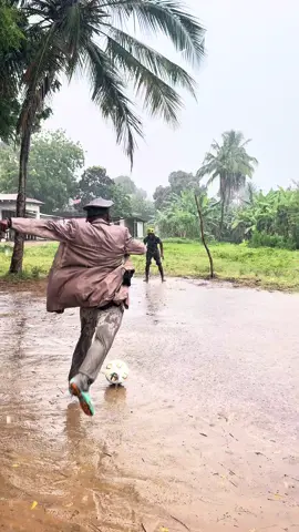 Hahaha 😂😂 @Serpo      #SportsOnTikTok #AfricanFootball #zerobrainer0 #zerobrainer0comedy 