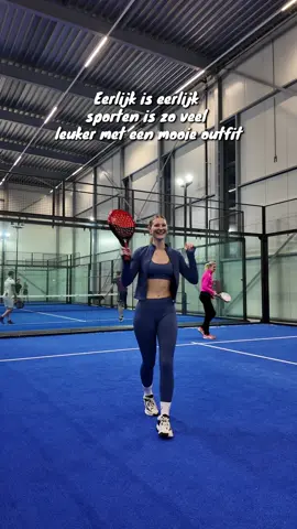 Dit setje is toch A-MA-ZING hij is van @Athletic Bee en ze hebben nu tot 80% en nog 20% extra met de code EXTRA20 🖤🖤🖤🖤 #ad 