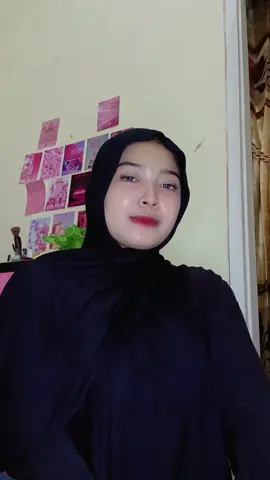 Membantu menetralakan kulit berjerawat dan bruntusan🤩 #clamingspraypratista#facemist#pratistaskincare#terbukticocok#fyp 