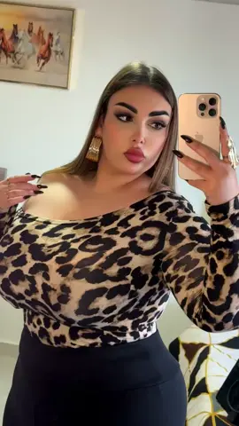 #الشعب_الصيني_ماله_حل😂😂 #viral #uae🇦🇪 #fyp #explore 