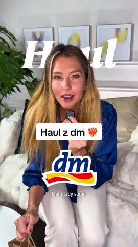 Koukni na parádní beauty novinky v dm. 😍 🛒 💖 Balzám na rty Emily in Paris Rouge od Vaseline za 139 Kč 💖 Balzám na rty Blueberry & Honey od korejské kosmetiky FRUDIA za 189 Kč 💖 Pleťové sérum Boost Skin Food Glow Drops od WELEDA za 299 Kč 💖 Denní krém 345 Relief Cream od korejské kosmetiky Dr. Althea za 499 Kč 💖 Noční hydrogelová pleťová maska The Real Collagen od HOLIKA HOLIKA za 139 Kč ℹ️ Ceny jsou platné ke dni zveřejnění příspěvku. #dmcesko #novinkyvdm #nakupyvdm #korejskakosmetika #tipyzdm 